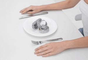 Transtornos Alimentares: quando a relação com a comida se torna sofrimento